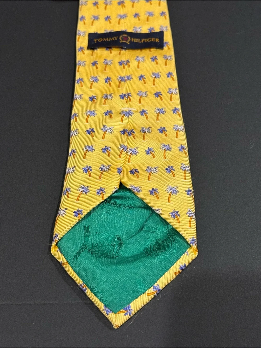 Tommy Hilfiger Yellow Palm Tree Pattern Men's Silk Tie: Made in USA 🇺🇸